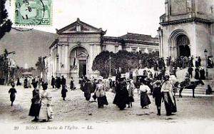 964- Bone -Sortie de l'Eglise